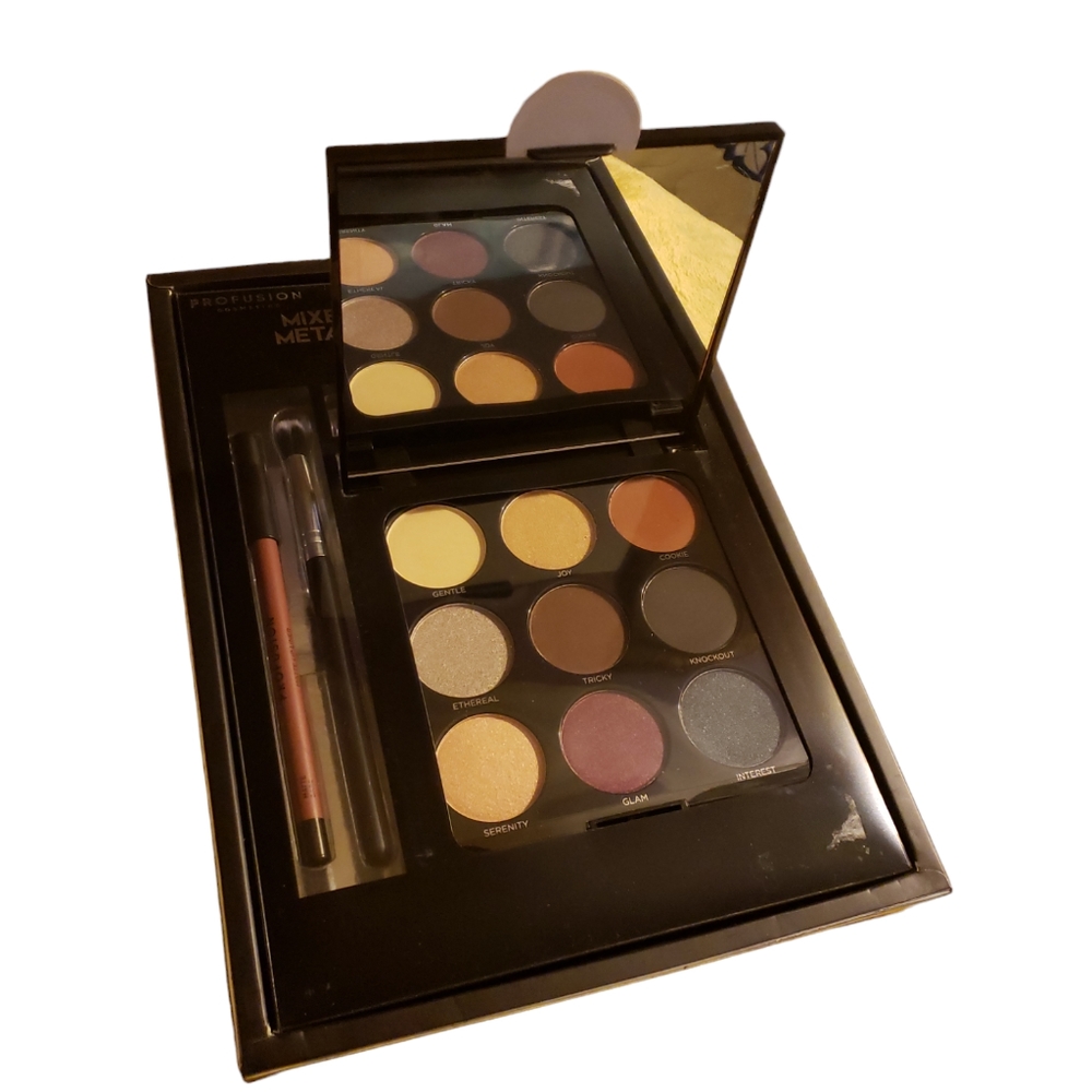 Mixed Metals eyes and Lips  makeup